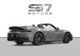 2025 Porsche 911 Carrera thumbnail 4
