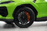 2025 Lamborghini Urus SE Hybrid Performance thumbnail 15