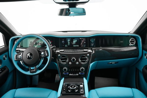 2025 Rolls-Royce Cullinan Black Badge