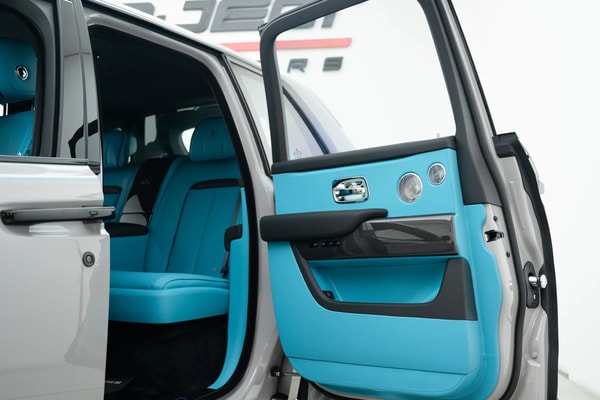 2025 Rolls-Royce Cullinan Black Badge
