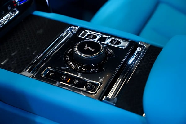 2026 Rolls-Royce Cullinan Black Badge