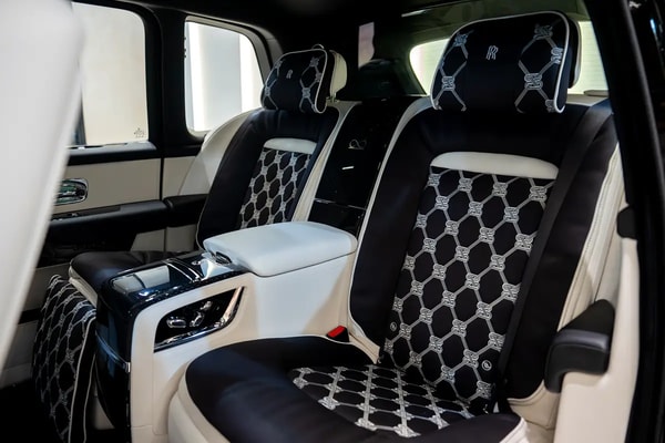 2026 Rolls-Royce Cullinan Black Badge