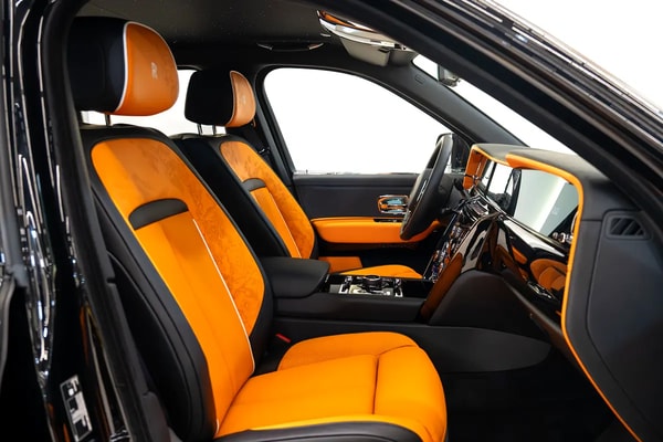 2025 Rolls-Royce Cullinan Black Badge