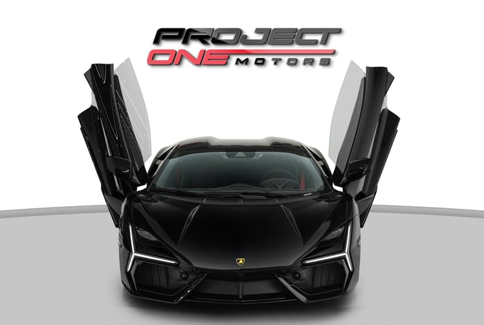 2024 Lamborghini Revuelto - photo 2 of 19