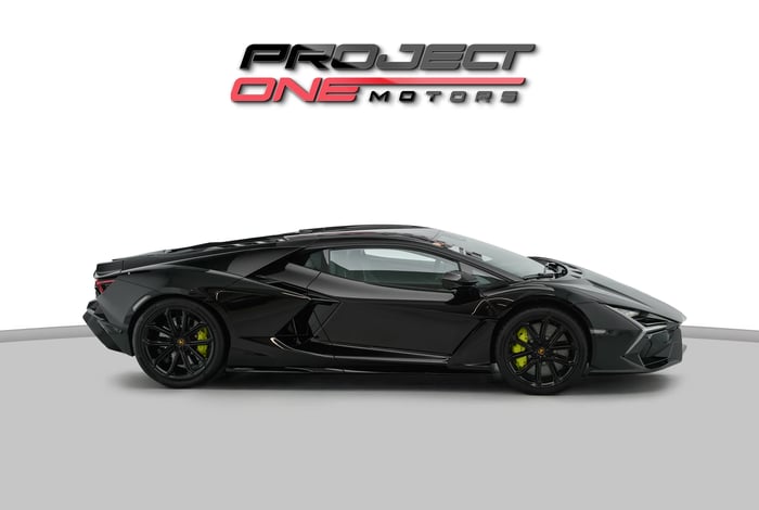 2024 Lamborghini Revuelto - photo 3 of 19