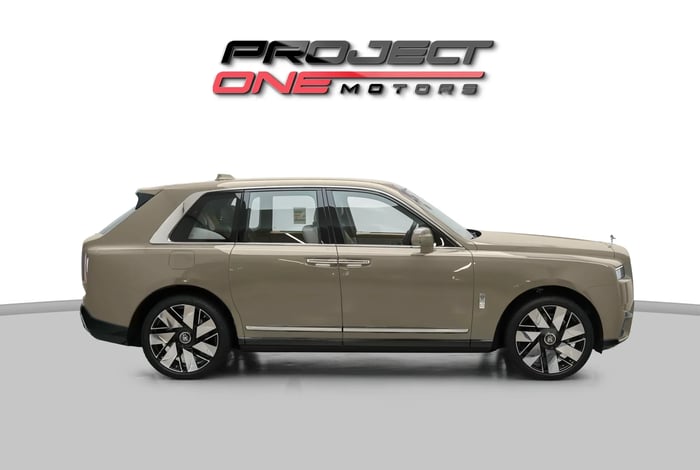 2026 Rolls Royce Cullinan with Warranty and Service Contract - photo 3 of 11
