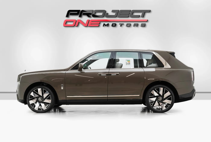 2026 Rolls-Royce Cullinan with Warranty and Service Contract - photo 3 of 19