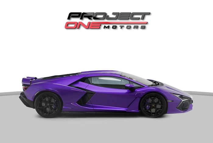 2025 Lamborghini Revuelto - photo 3 of 9
