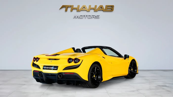 2023 Ferrari F8 Spider with 7 Years Service Contract Full Service History - photo 5 of 13