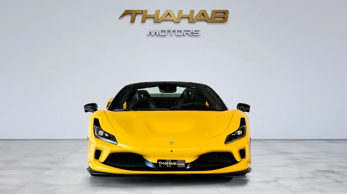 2023 Ferrari F8 Spider with 7 Years Service Contract Full Service History - photo 2 of 13