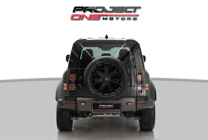2025 Land Rover Defender 110 Octa Edition One P635 - photo 5 of 21