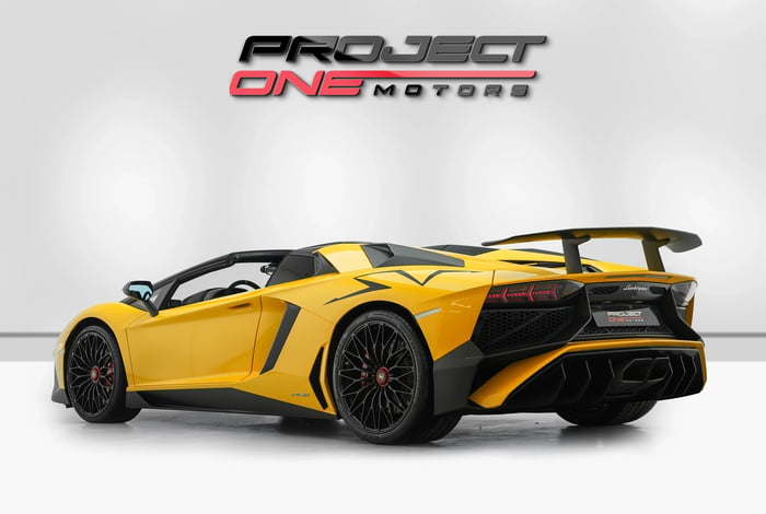 2017 Lamborghini Aventador LP 750-4 Superveloce Roadster - photo 4 of 18