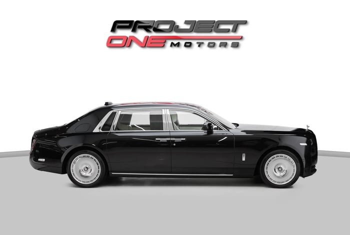 2026 Rolls-Royce Phantom EWB with Warranty and Service Contract - photo 4 of 12