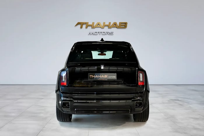 2025 Rolls-Royce Cullinan Black Badge Cloud Interior European Specs - photo 4 of 15