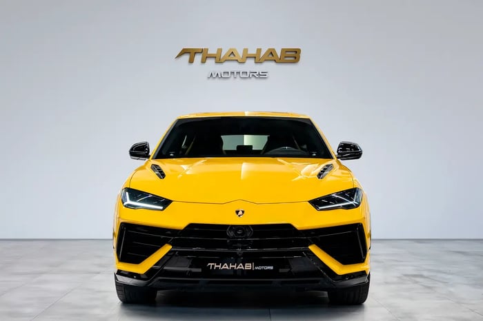 2024 4.0 L Twin-Turbo V8 Ultimate Combination of Supercar + SUV Full Option Low Mileage - photo 2 of 15