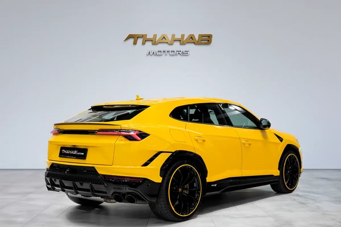 2024 4.0 L Twin-Turbo V8 Ultimate Combination of Supercar + SUV Full Option Low Mileage - photo 4 of 15