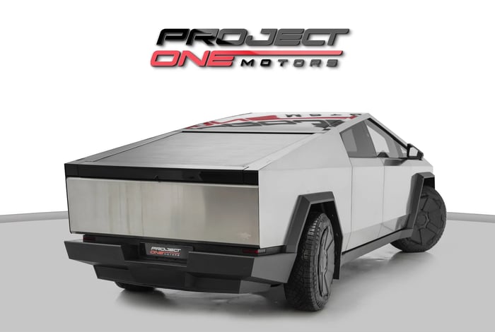 2024 Tesla Cybertruck - photo 4 of 19