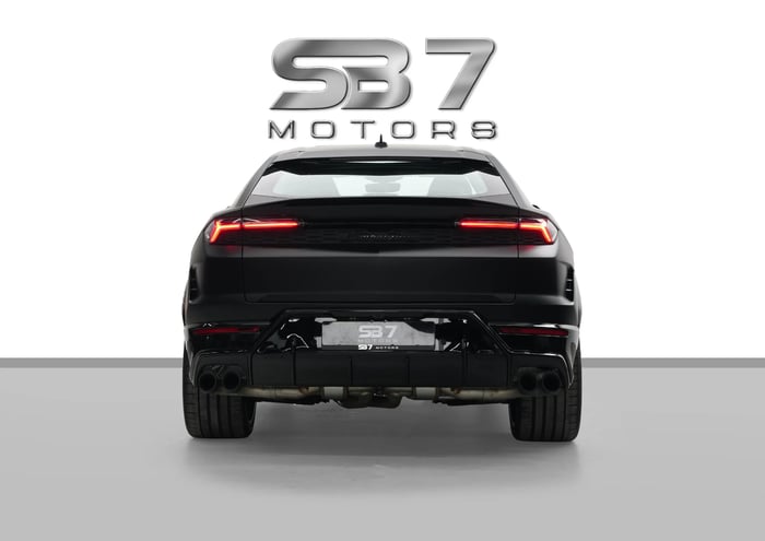 2025 Lamborghini Urus SE Carbon Fiber Interior - photo 5 of 13