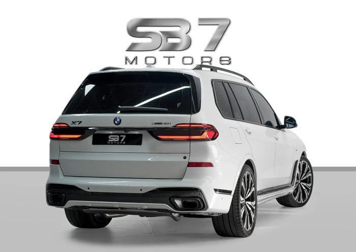 2025 BMW X7 xDrive40i with Service Contract - photo 2 of 14