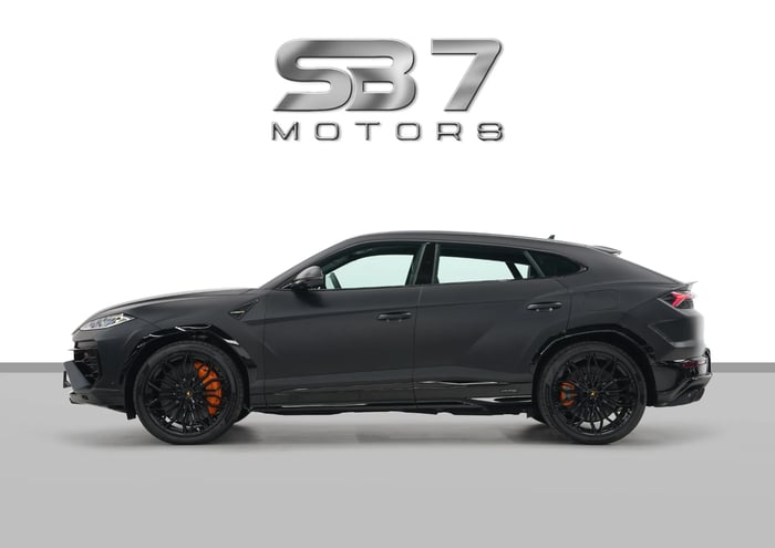 2025 Lamborghini Urus SE Carbon Fiber Interior - photo 3 of 13
