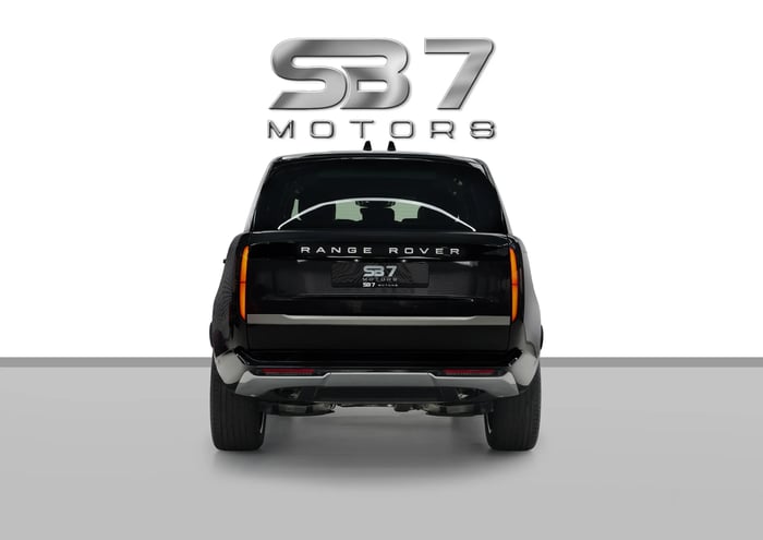 2026 Land Rover Range Rover P400 SE - photo 5 of 11
