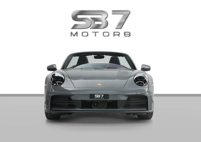 2025 Porsche 911 Carrera - photo 2 of 14