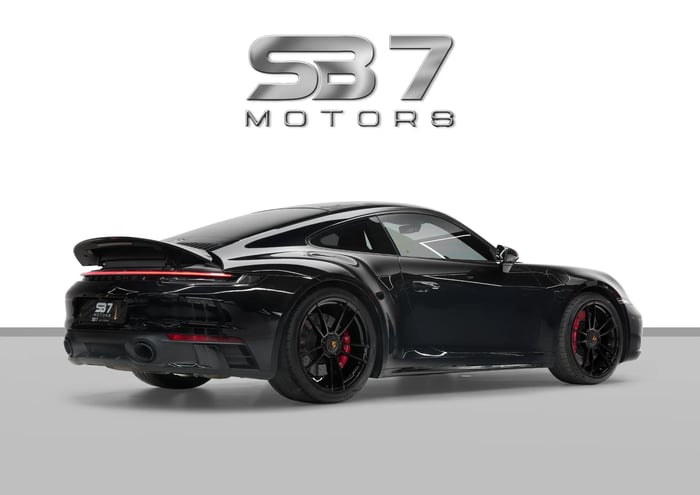 2024 Porsche 911 Carrera GTS - photo 4 of 12