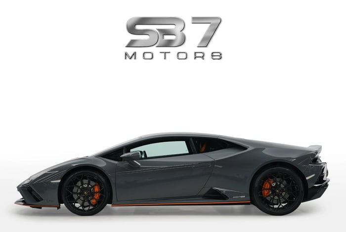 2021 Lamborghini Huracan EVO Coupe with Akrapovic - photo 3 of 28