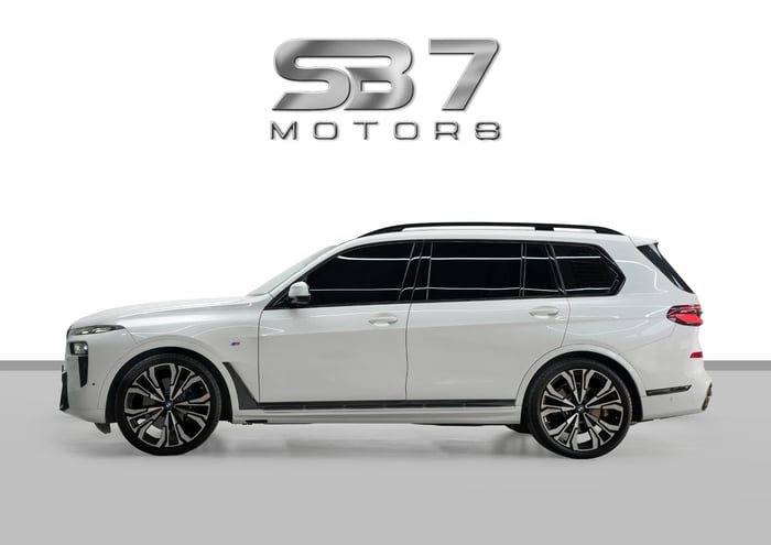 2025 BMW X7 xDrive40i with Service Contract - photo 4 of 14