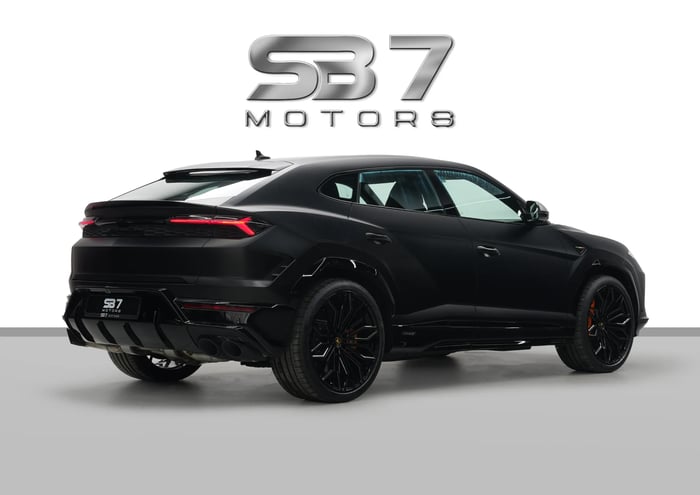 2025 Lamborghini Urus SE Carbon Fiber Interior - photo 4 of 13