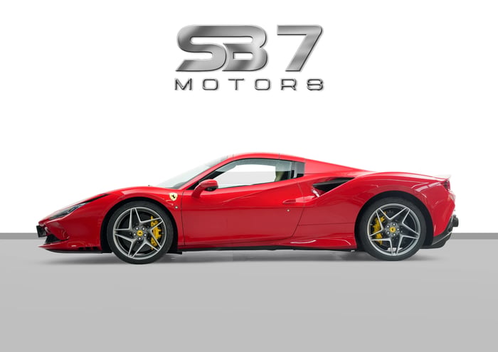 2021 Ferrari F8 Spider Full Carbon Fiber with Service Contract - photo 3 of 16