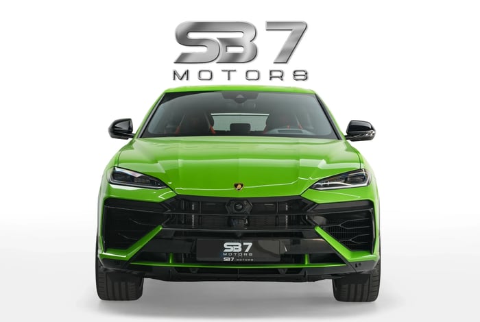 2025 Lamborghini Urus SE Hybrid Performance - photo 2 of 15