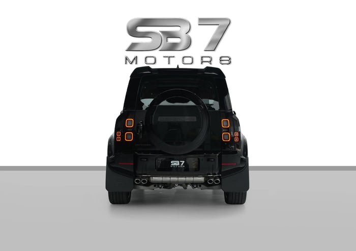 2026 Land Rover Defender 110 V8 Edition P525 - photo 5 of 14