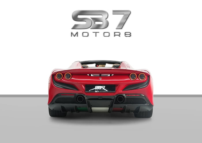 2021 Ferrari F8 Spider Full Carbon Fiber with Service Contract - photo 5 of 16